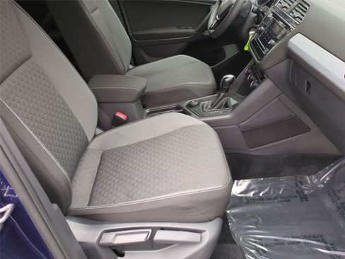 Used 2021 Volkswagen Tiguan S image 19