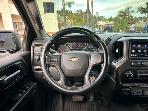 Used 2020 Chevrolet Silverado 1500 Custom w/ Custom Value Package RWD image 12