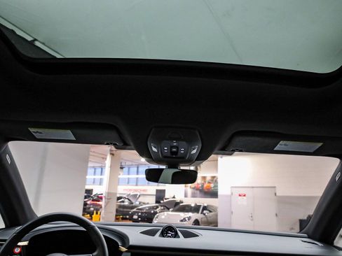 Certified 2025 Porsche Macan Electric image 20