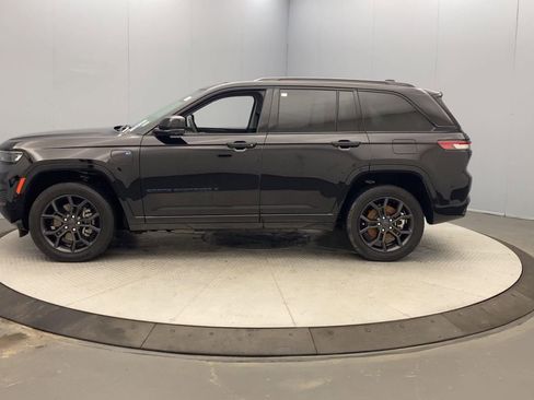 Used 2023 Jeep Grand Cherokee 30th Anniversary AWD/4WD image 2