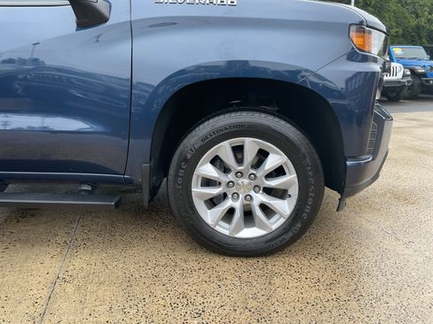 Used 2019 Chevrolet Silverado 1500 Custom w/ Custom Value Package image 7
