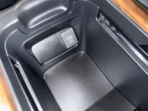 Certified 2020 Honda CR-V Touring image 32