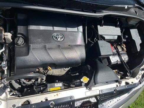 Used 2016 Toyota Sienna XLE AWD/4WD image 3