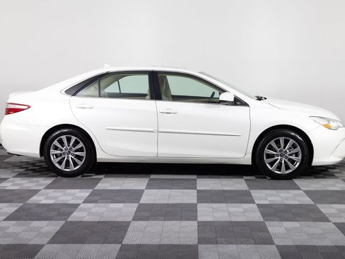 Used 2017 Toyota Camry XLE w/ Advanced Technology Package FWD image 9