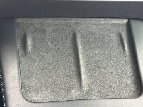 Used 2022 Tesla Model Y Long Range image 24