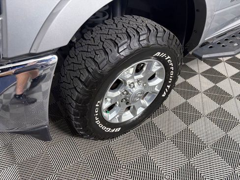 Used 2022 RAM 2500 Laramie AWD/4WD image 9