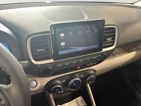 Used 2026 Hyundai Venue SEL FWD image 21