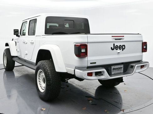 Used 2022 Jeep Gladiator Overland image 5