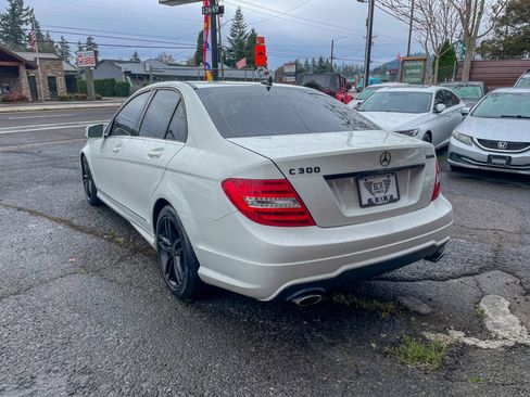 Used 2012 Mercedes-Benz C 300 4MATIC Sedan image 8