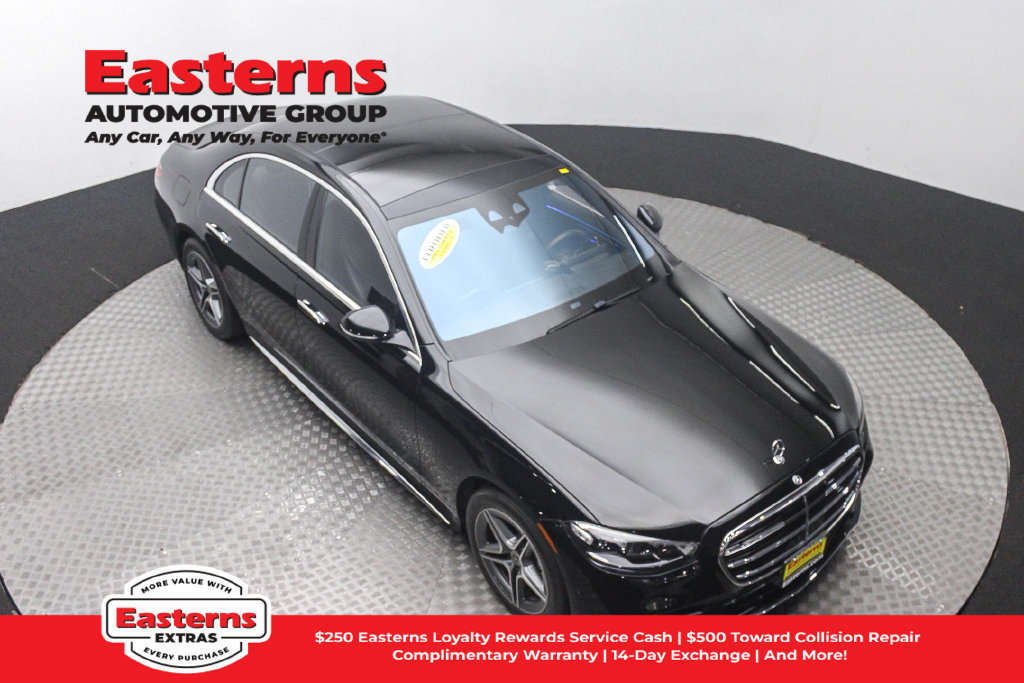 Used 2022 Mercedes-Benz S 500 4MATIC w/ AMG Line Package image 4