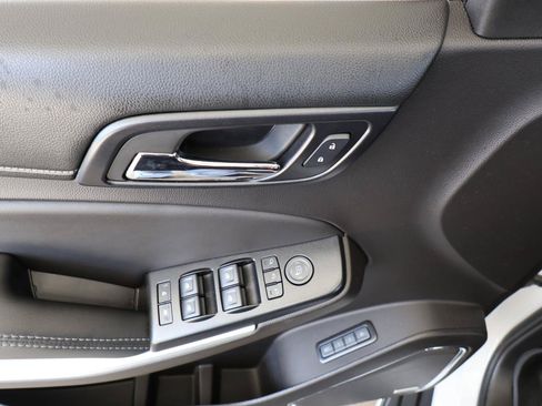 Used 2017 GMC Yukon SLT w/ Premium Edition RWD image 40