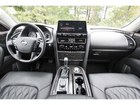 Used 2024 Nissan Armada Platinum w/ Captain's Chairs Package image 7