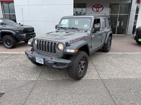 Used 2018 Jeep Wrangler Unlimited Rubicon AWD/4WD image 2