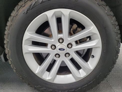 Used 2016 Ford Explorer image 31