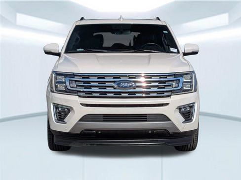 Used 2018 Ford Expedition Limited w/ Equipment Group 302A RWD image 10