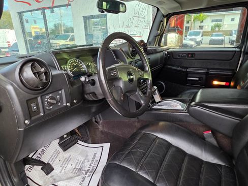 Used 2005 HUMMER H2 SUT w/ Preferred Equipment Group image 19