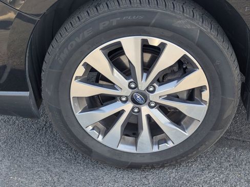 Used 2017 Subaru Outback 3.6R Touring w/ Popular Package #5A image 12