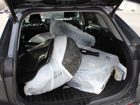 Used 2020 Toyota RAV4 XLE Premium AWD/4WD image 6