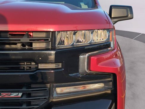 Used 2019 Chevrolet Silverado 1500 LT Trail Boss w/ Bed Protection Package image 12