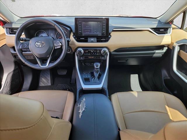 Used 2021 Toyota RAV4 XLE Premium AWD/4WD image 20