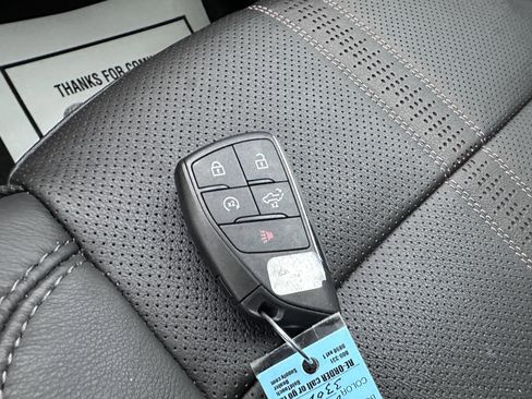 Used 2024 Chevrolet Silverado 3500 High Country image 25