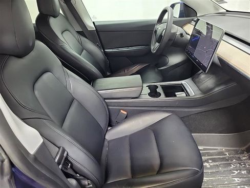 Used 2021 Tesla Model Y Long Range image 6