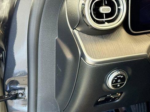 Used 2022 Mercedes-Benz C 300 Sedan image 10