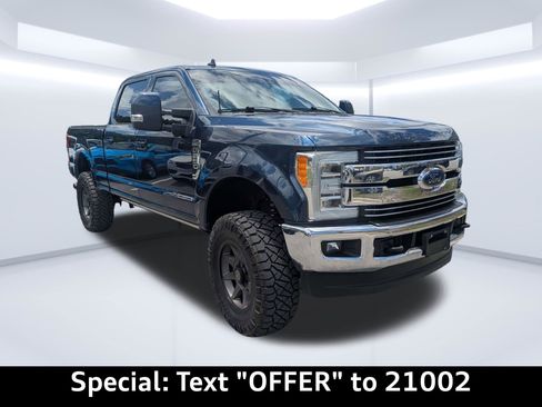 Used 2019 Ford F250 Lariat w/ Lariat Ultimate Package AWD/4WD image 2