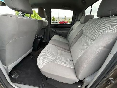 Used 2012 Toyota Tacoma 4x4 Double Cab w/ SR5 Pkg image 29
