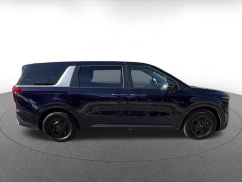 Used 2026 Kia Carnival FWD image 16