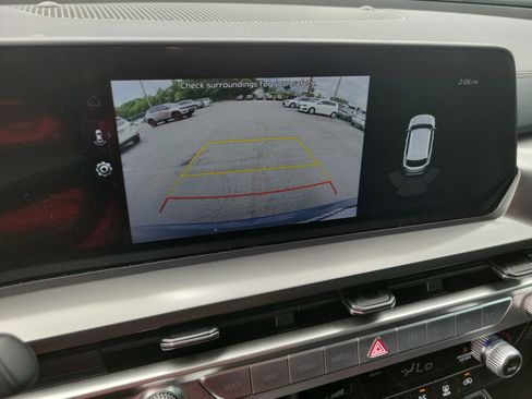 Used 2024 Kia Telluride S FWD image 27