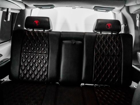 Used 2023 GMC Savana 2500 image 32