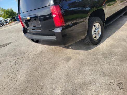 Used 2017 Chevrolet Suburban 3500 LS w/ Driver Alert Package AWD/4WD image 31