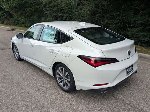 New 2025 Acura Integra Base image 2