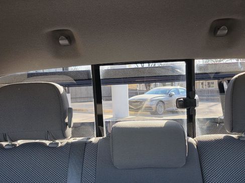 Used 2015 Toyota Tacoma PreRunner w/ TRD Off-Road Package image 22