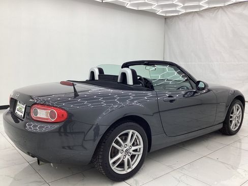 Used 2015 MAZDA MX-5 Miata Sport image 16