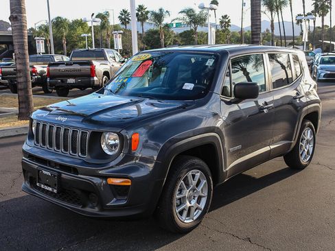 Used 2023 Jeep Renegade Latitude AWD/4WD image 21