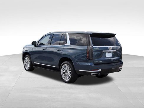 Used 2025 Cadillac Escalade Premium Luxury AWD/4WD image 3
