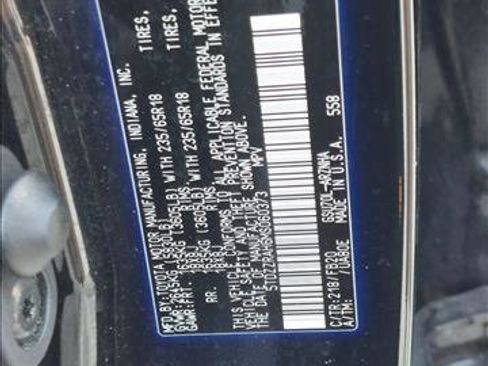 Used 2021 Toyota Highlander LE FWD image 18