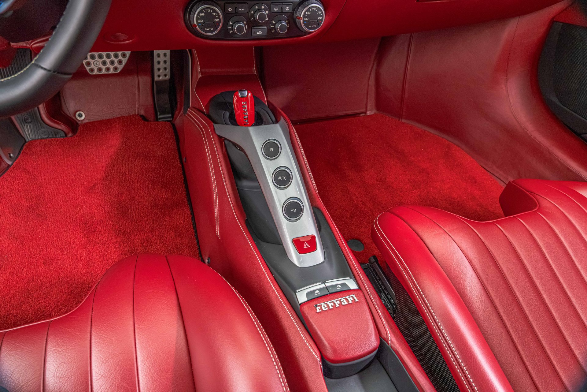 Certified 2018 Ferrari 488 GTB RWD image 6
