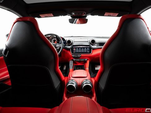 Used 2020 Ferrari GTC4Lusso image 26