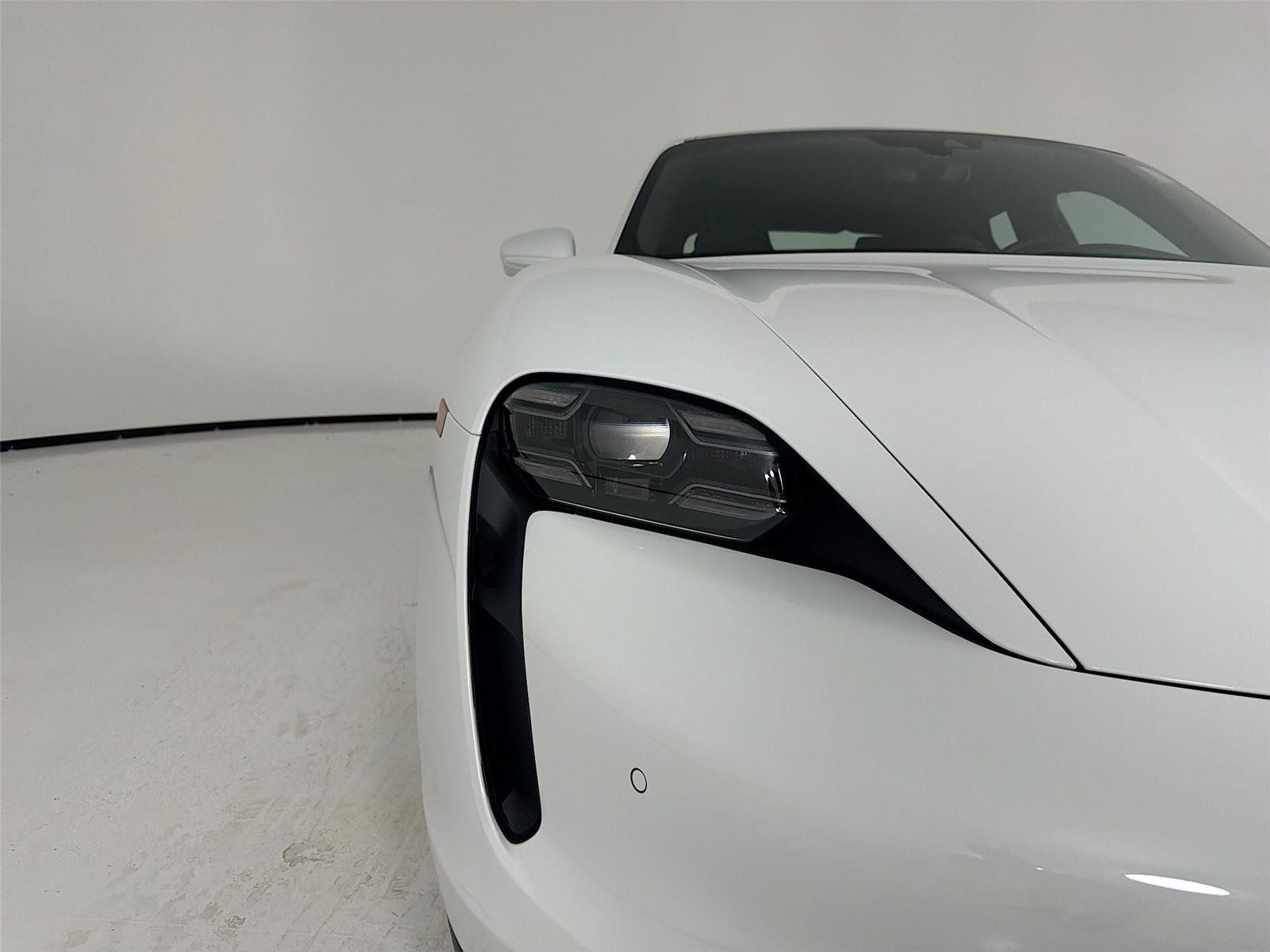 Certified 2024 Porsche Taycan 4S AWD/4WD image 33