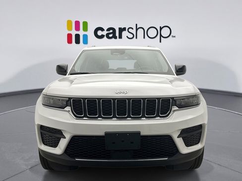 Used 2023 Jeep Grand Cherokee Laredo w/ Luxury Tech Group I AWD/4WD image 6