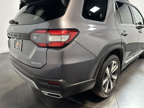 Certified 2024 Honda Pilot Touring image 14