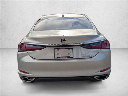 Used 2024 Lexus ES 350 w/ Premium Package image 6
