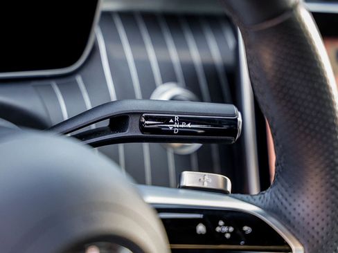 Certified 2025 Mercedes-Benz C 300 Sedan image 20