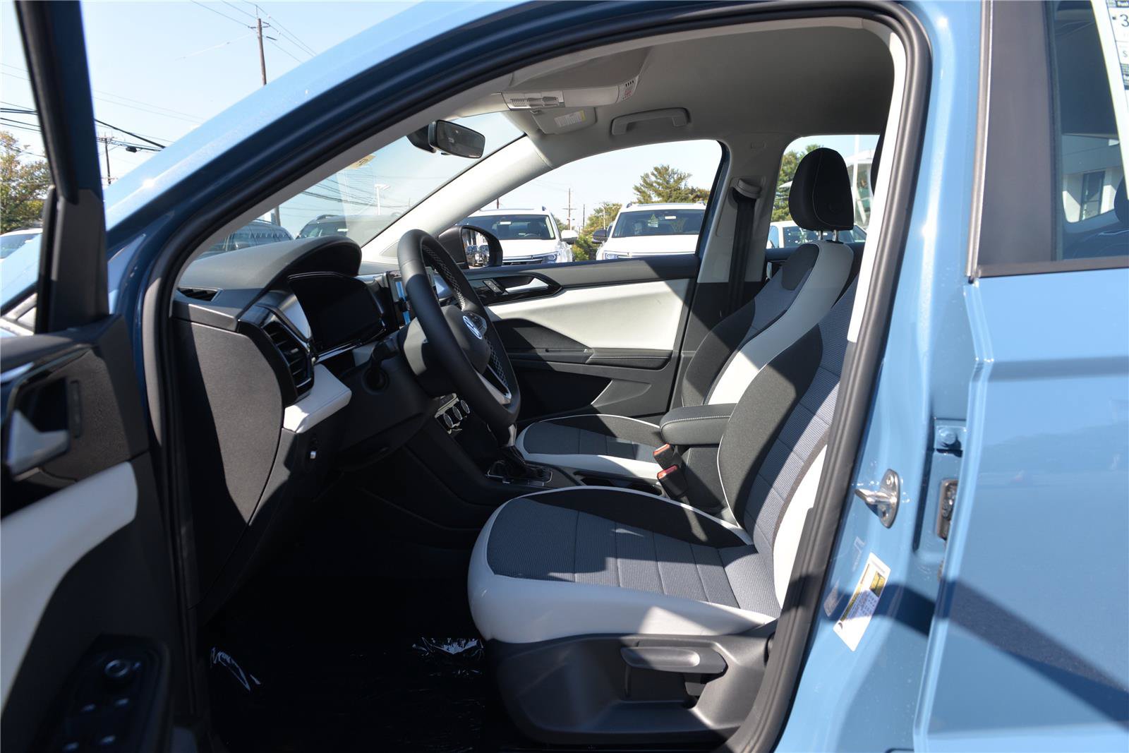 New 2027 Volkswagen Jetta SE FWD image 22