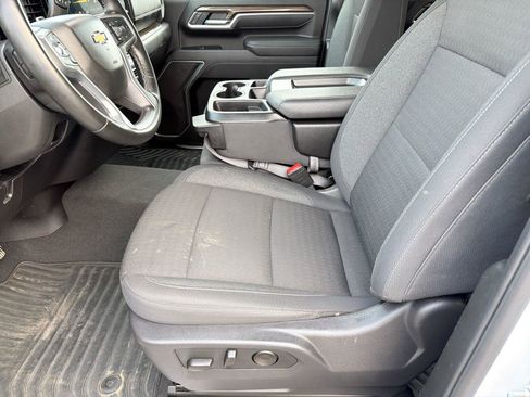 Used 2025 Chevrolet Silverado 2500 LT w/ Convenience Package AWD/4WD image 8