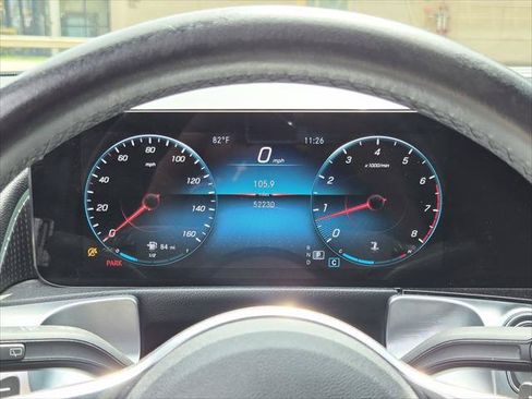 Used 2022 Mercedes-Benz GLB 250 w/ Premium Package Lite image 26