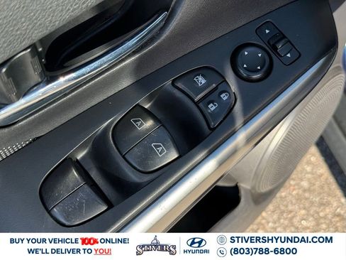 Used 2020 Nissan Kicks SV image 26